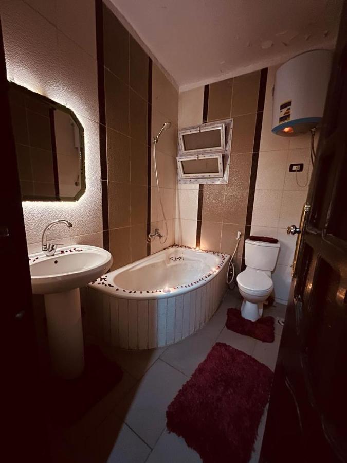Momen Pyramids Inn Kafrat al Jabal Exterior photo