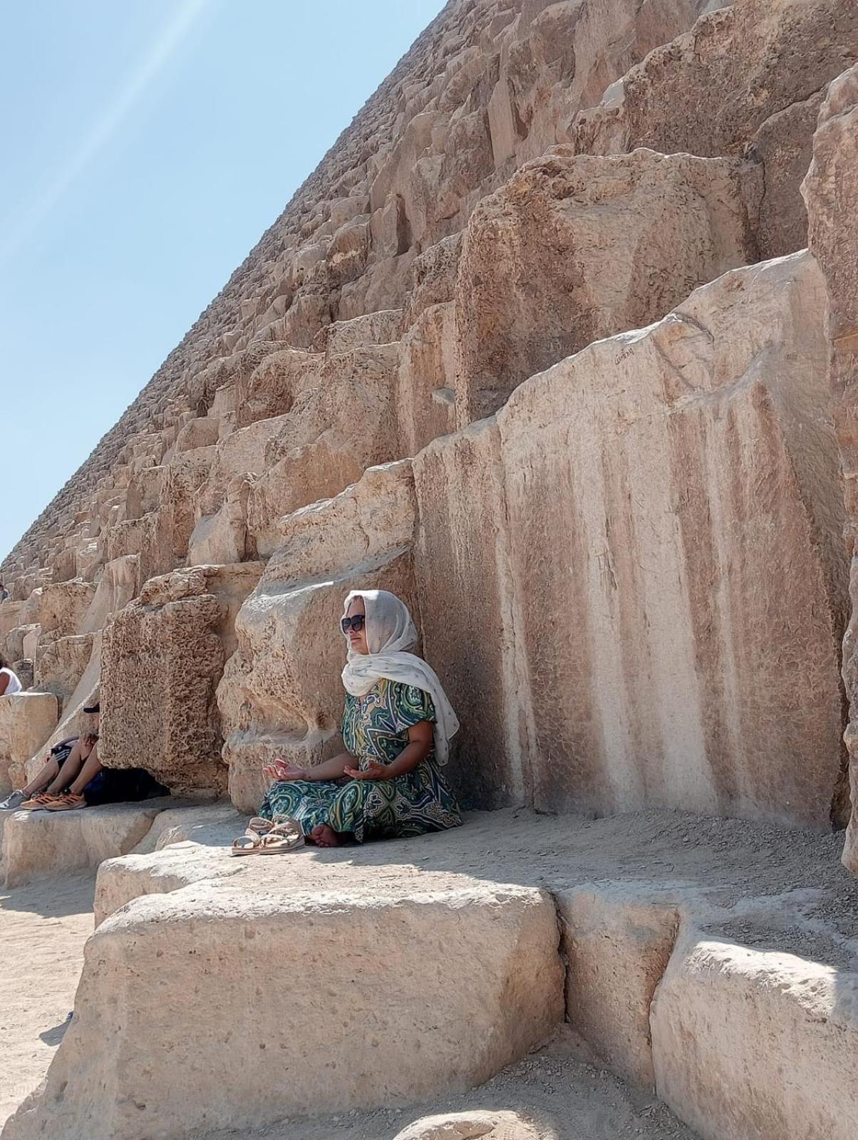 Momen Pyramids Inn Kafrat al Jabal Exterior photo